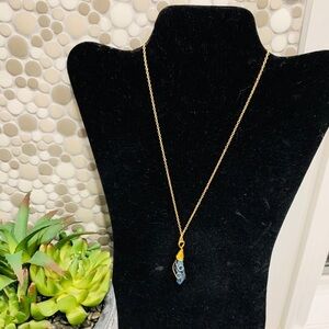 Vintage Gold Necklace with nice stone